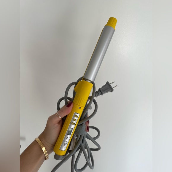 3-day bender Drybar rotating curling iron